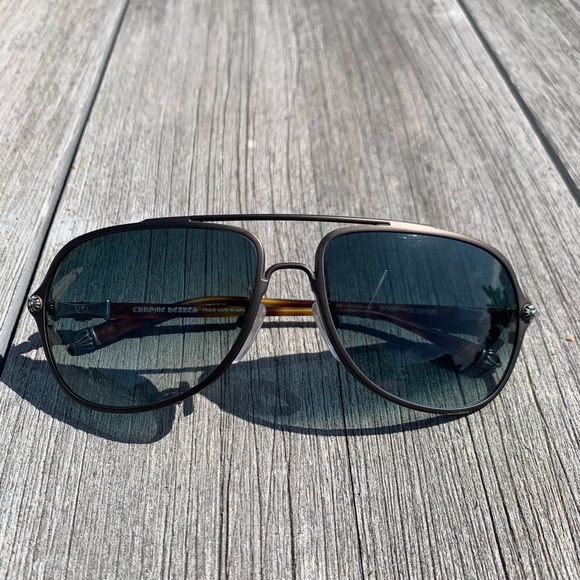 Men's Black Fine Detail Arm Aviator Bone Polisher - Picture 2 of 5